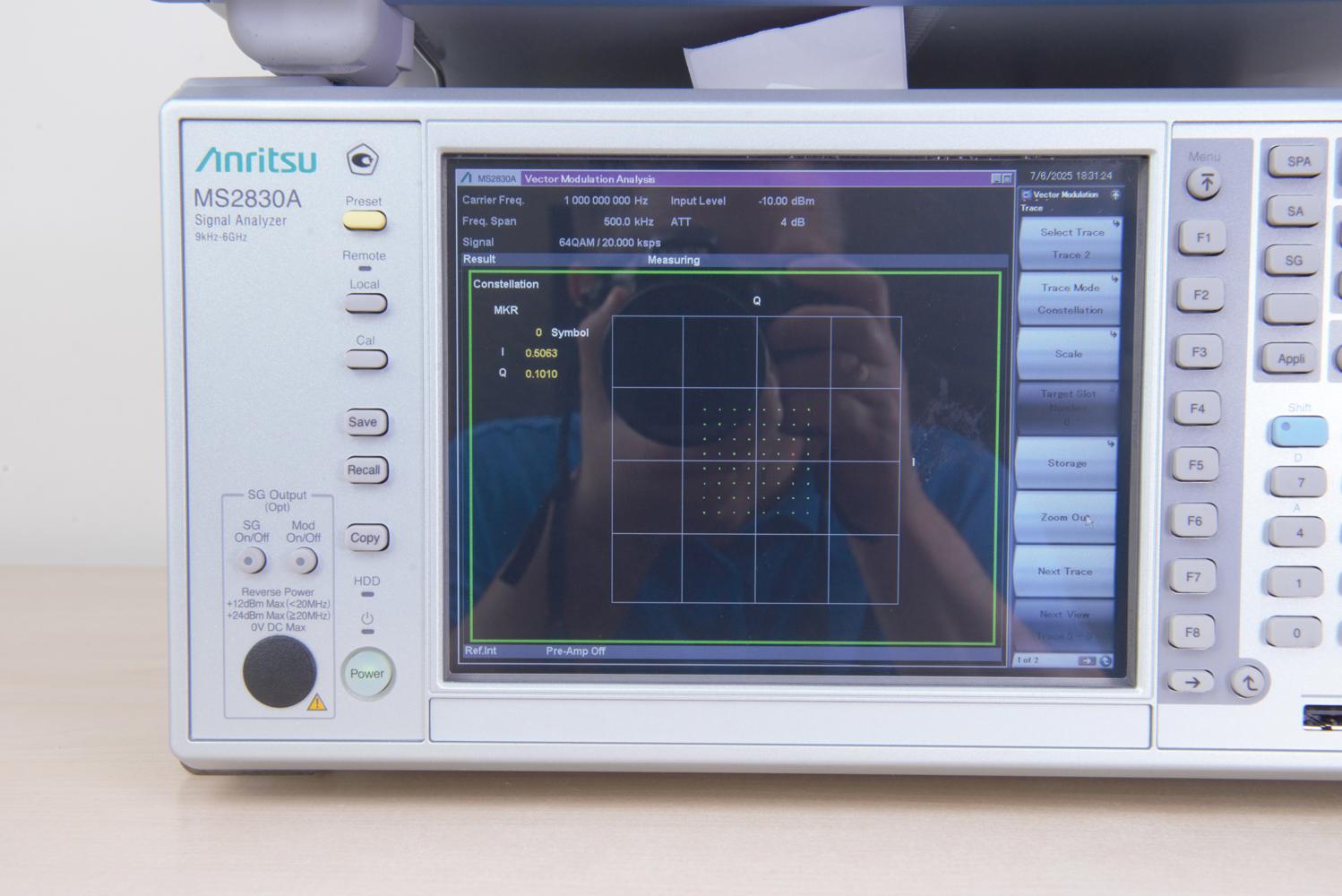Анализатор спектра Anritsu MS2830A